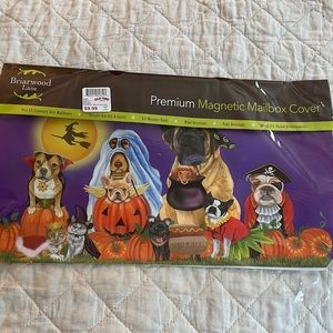 Briarwood Lane Magnetic mailbox Cover